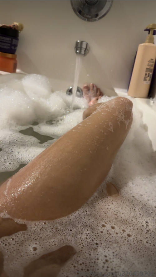 Bubble-baths-are-the-best6759b08b7b474ddc.png