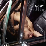 gaby-dodge-chager-postere0f57eb7b97cd445